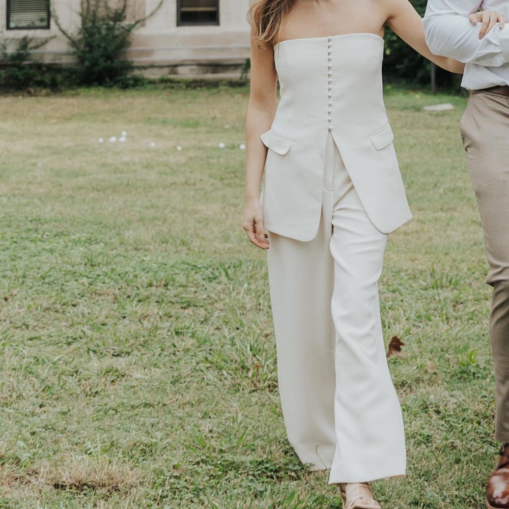 Moving Sale! BOA Elegant Cream Women's Set
